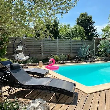 Maison De Avec Piscine Et Jacuzzi Casa de Férias *