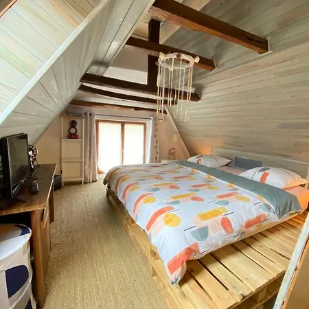 Casa de Férias Maison De Avec Piscine Et Jacuzzi