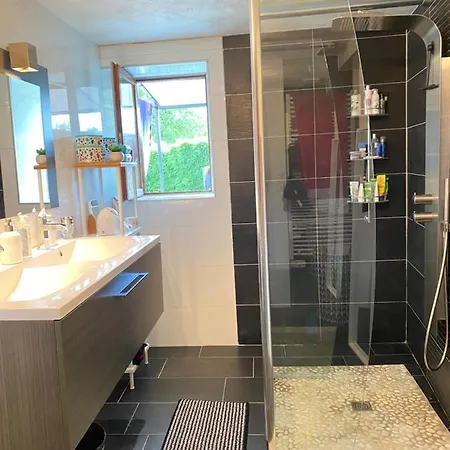 Casa de Férias Maison De Avec Piscine Et Jacuzzi Alvignac