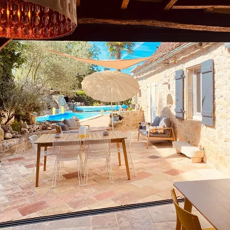 Casa de Férias Maison De Avec Piscine Et Jacuzzi Alvignac